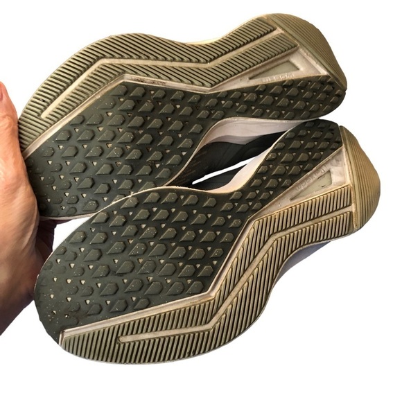 Women’s Nike Zoom Running Shoes Size 8. Grey. - Picture 12 of 16